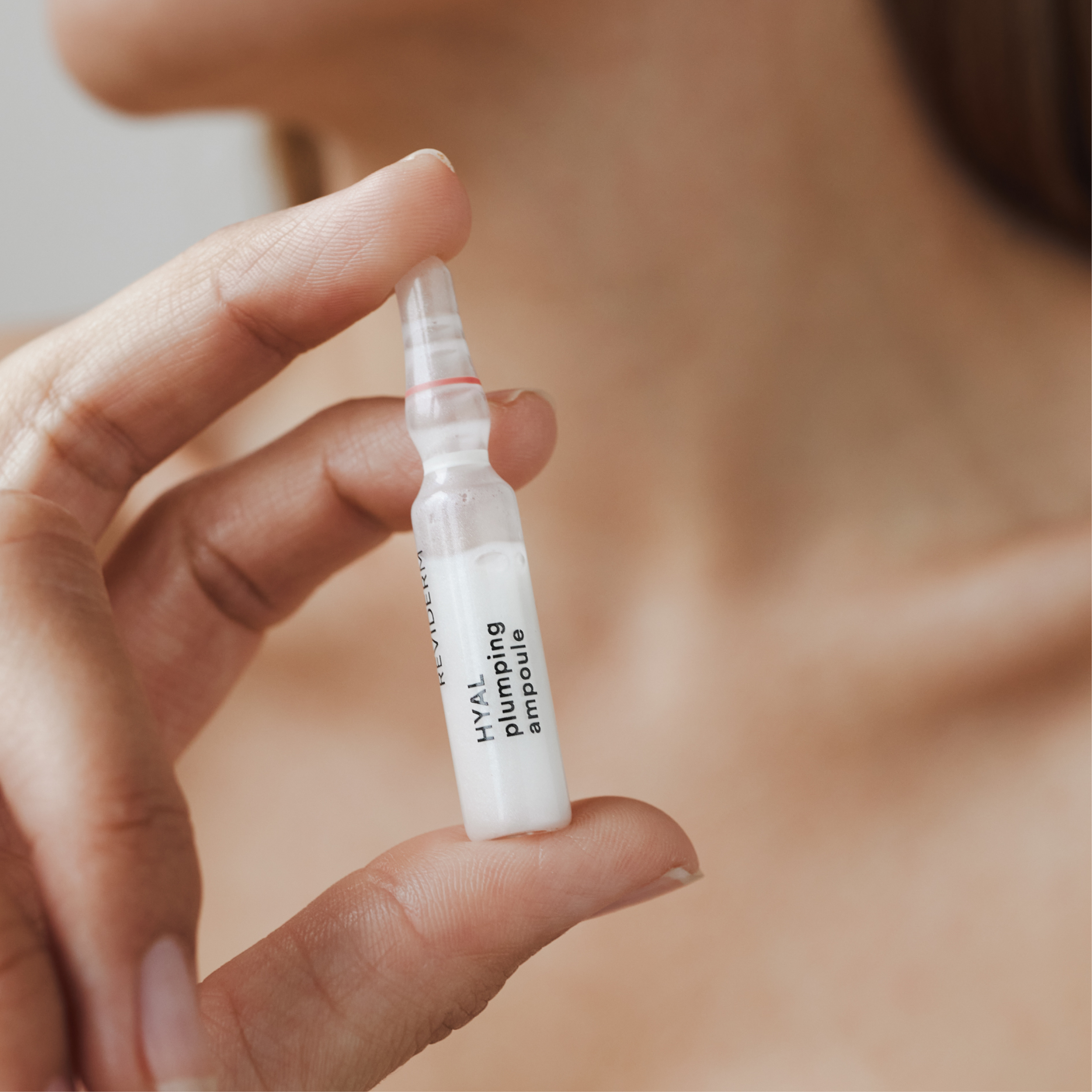 HYAL plumping ampoule